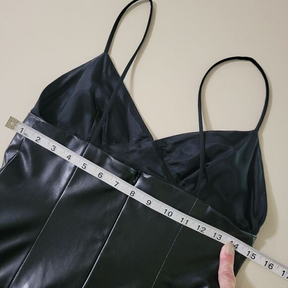 Hugo Buscati Women's Black Cocktail Dress - Picture 3 of 13